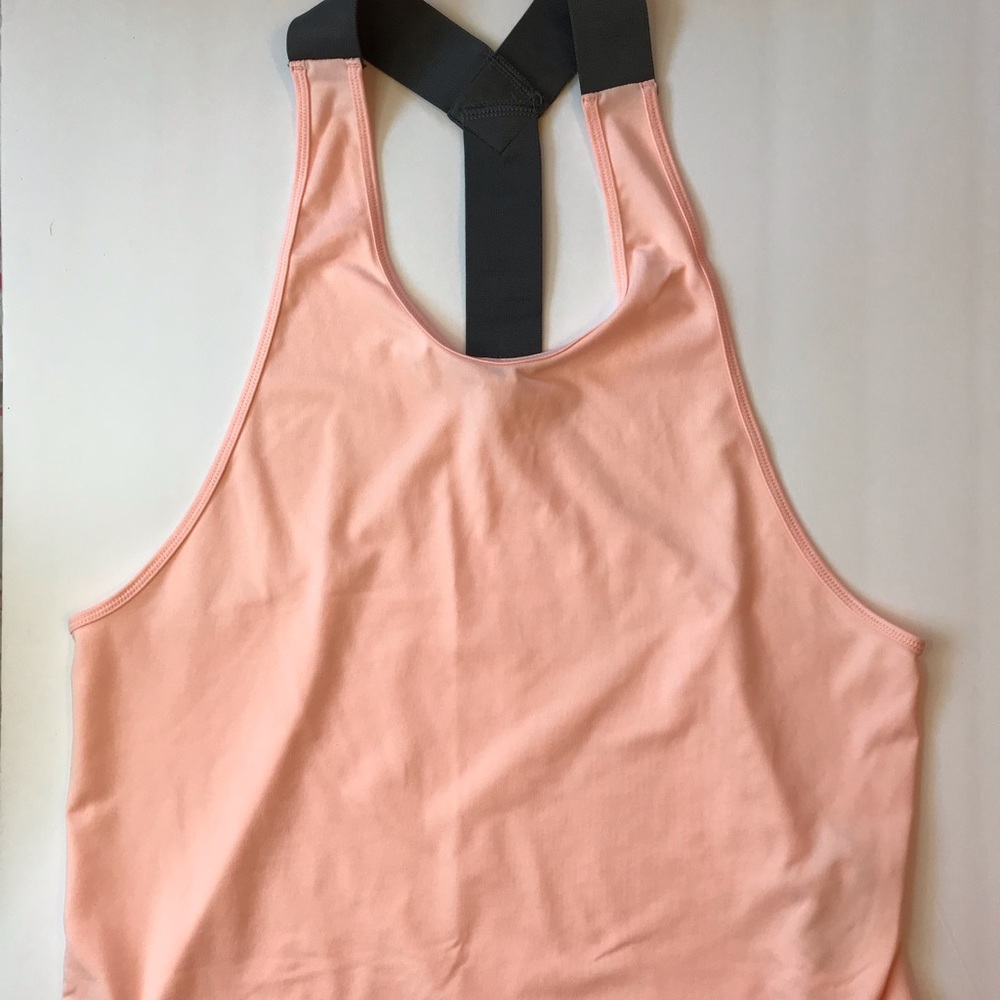 Under Armour | Heat Gear Tank Top | Pink